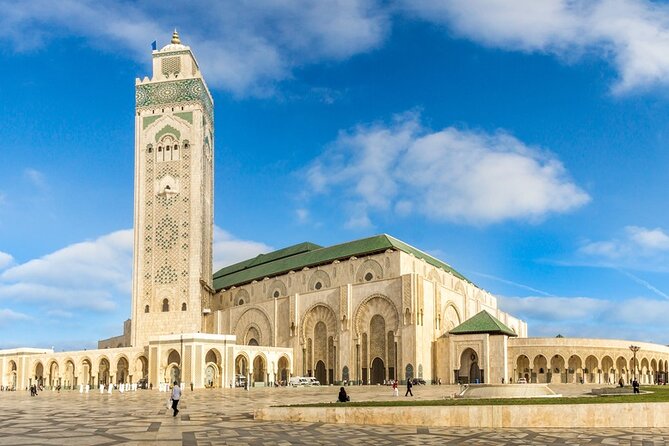 5 am in Casablanca: Mosque, Medina, Beach , Souks , Coffee and more - Why an early Casablanca tour makes sense