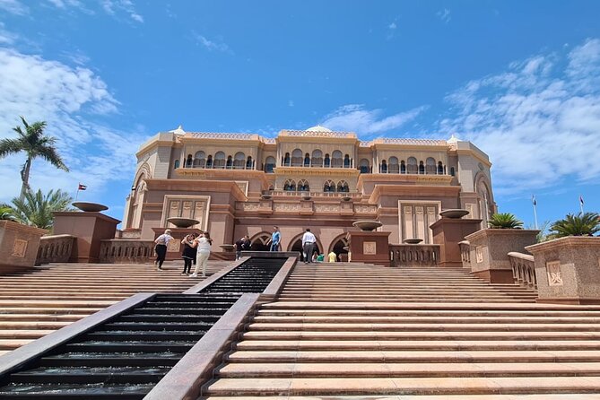 Abu Dhabi City Tour with Gold Coffee: A Taste of Luxury & Culture - What the guide and driver can add