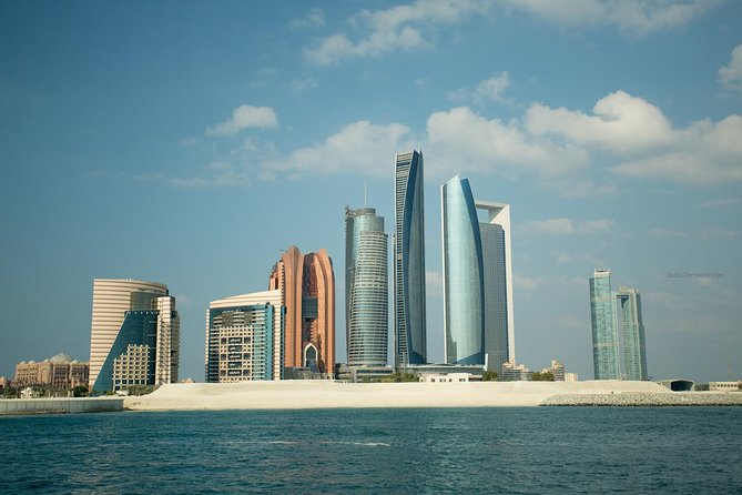 Abu Dhabi Tour from Dubai With Gold Coffee At Emirates Palace - Sheikh Zayed Grand Mosque: the essential stop