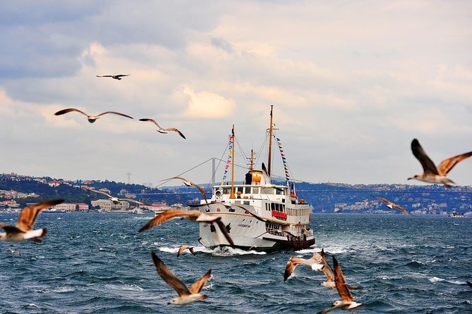 Afternoon Bosphorus Boat and Bus Tour with cable car from Pierre Loti Coffee - What this three-hour Istanbul tour really offers