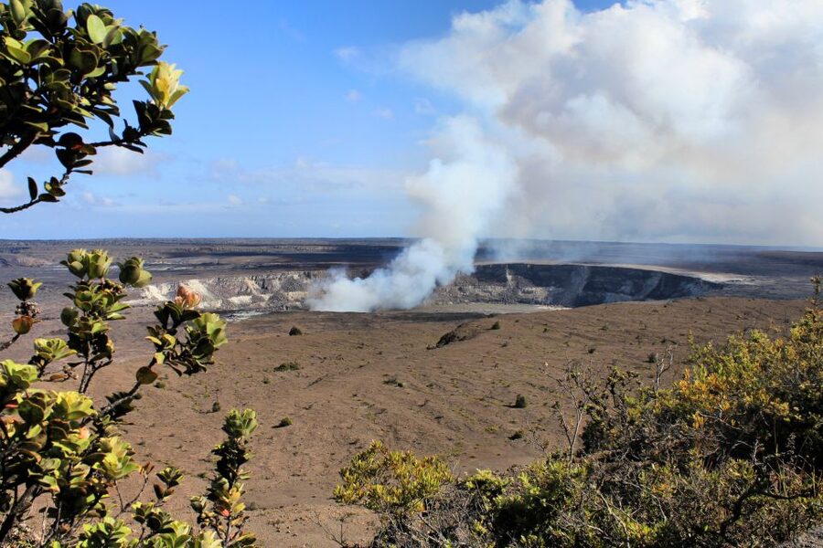 Big Island: Coffee, Black Sand, Volcano and Waterfall Tour - Why this Big Island tour works