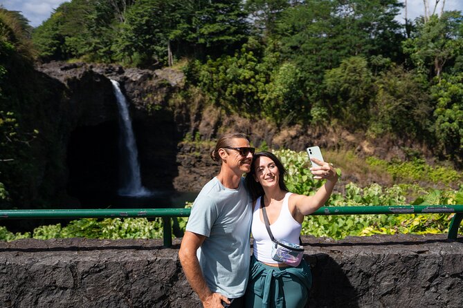 Big Island Highlights: Coffee, Volcano, Black Sands & Waterfall - Punaluʻu Bake Shop and a sweet midmorning pause