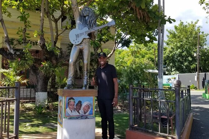 Blue Mountain Coffee, Bob Marley and Art Tour from Montego Bay - Devon House: lunch, patties, and Jamaica’s first Black millionaire