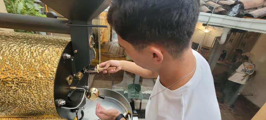 Bogota: Coffee Tasting, Roasting, Filtration & Espresso Tour - Should you book the Jaguar Coffee House workshop?