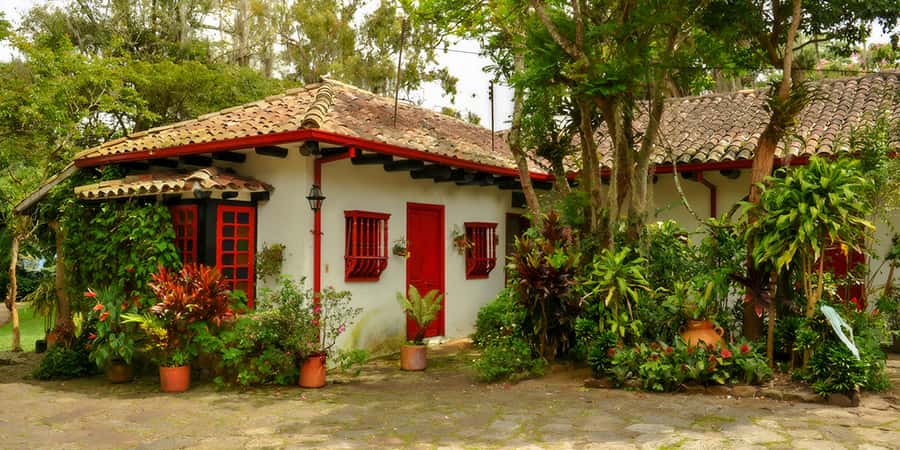 Bogotá: Guided Coffee Tour with Lunch, and Pickup & Drop-Off - Arriving at Hacienda Coloma