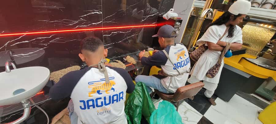 Bogota: Roasting Experience Tour with Exotic Coffee - English and Spanish instruction