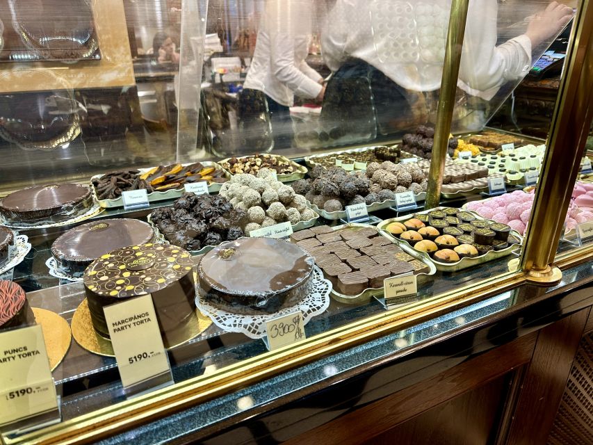 Budapest: Coffee House Tour with Cofffee & Dessert Tasting - Key points to know before booking