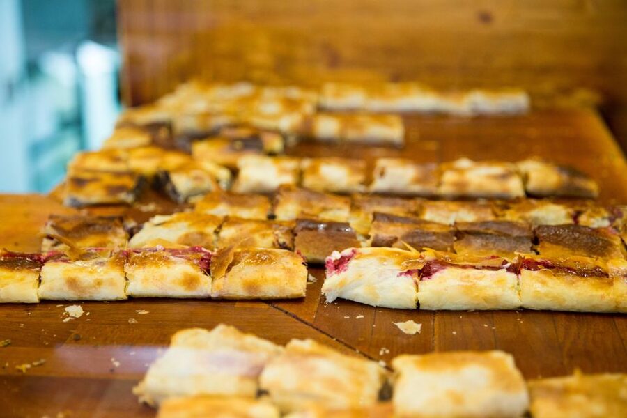 Budapest: Coffee House Tour with Cofffee & Dessert Tasting - What happens during the 2.5-hour walk