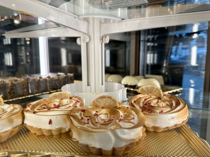 Budapest: Coffee House Tour with Cofffee & Dessert Tasting - From elegant pastry culture to retro cafés