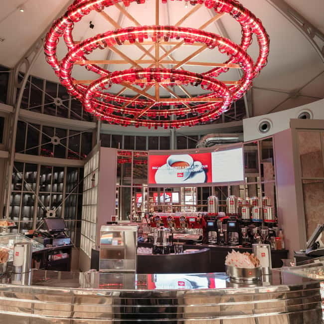 Chill coffee or meal break at illy Caffè in St.Mark's Square - A quiet corner beside St. Mark’s Square