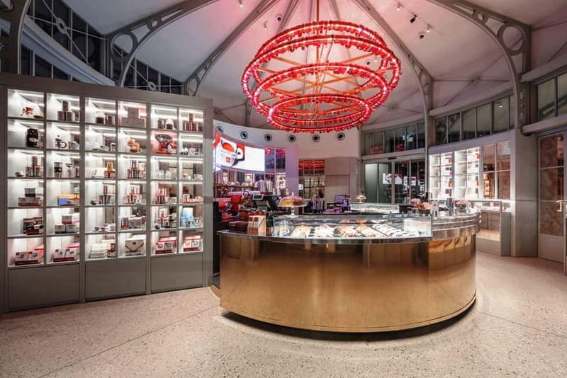 Chill coffee or meal break at illy Caffè in St.Mark's Square - Is $16 a good price?