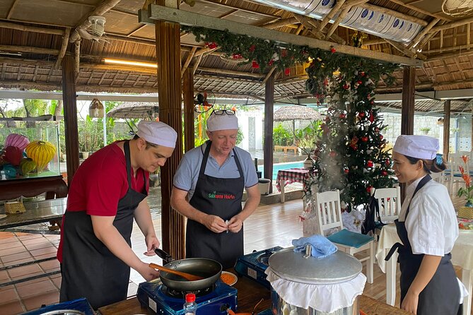 Coffee Class & Basket Boat Experience or Lantern Class -optional - The small meal and what food to expect