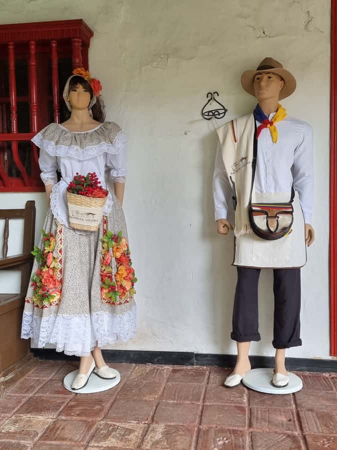 Coffee Experience: Hacienda Coloma Tour from Bogotá - What to bring for the farm visit