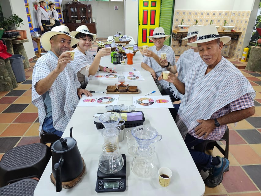 Coffee Experience with roasting show in Comuna 13 - Who should book this coffee experience?