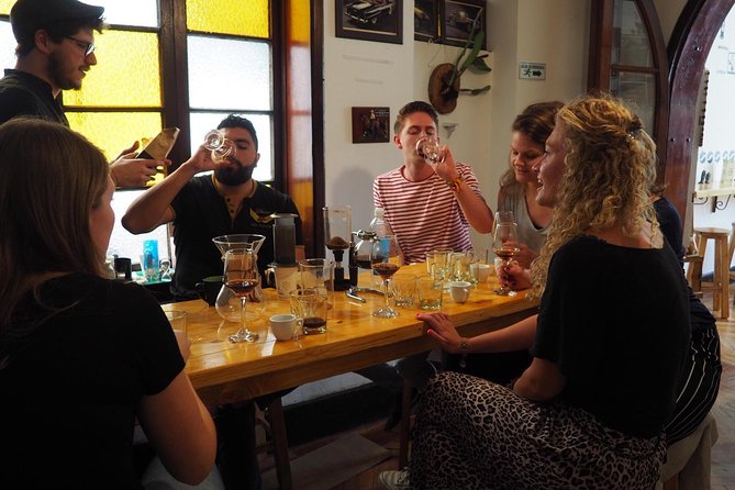 Coffee tasting experience at Divino Café Especial - The guides and the tone of the class