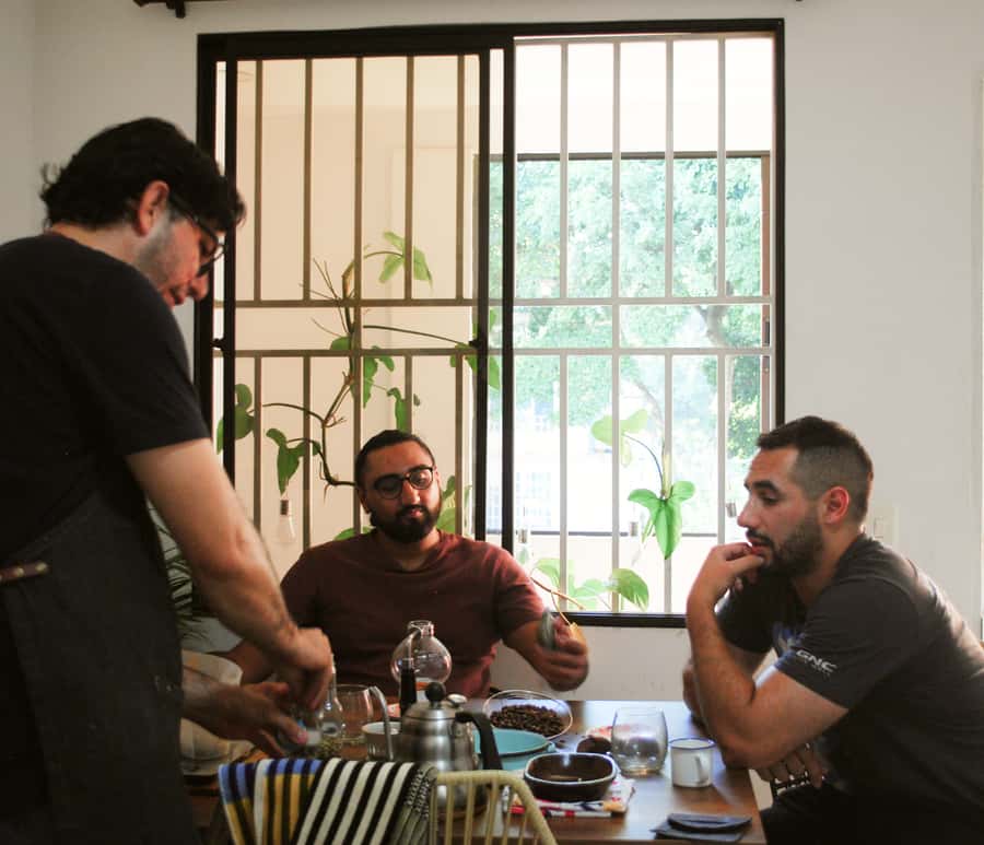 Coffee Tasting Experience in Cali - Roasting your own sample by traditional methods