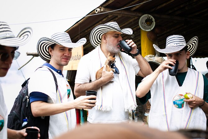 Coffee Tour with arrival on horseback and sugar cane processing - Key points at a glance