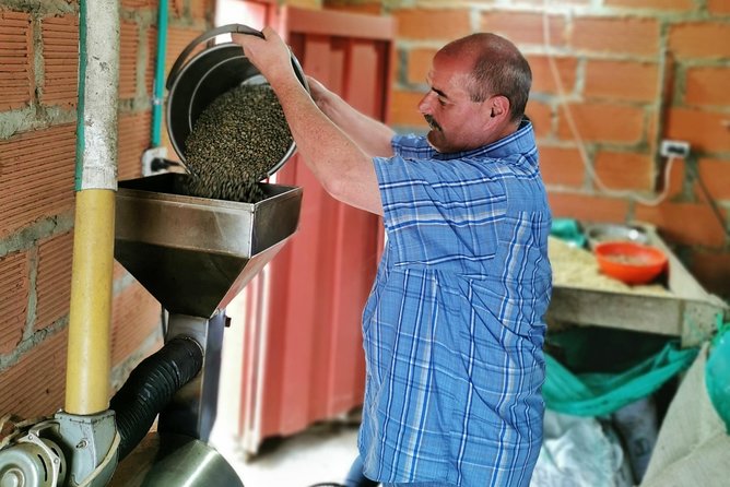 Comuna 13 & Coffee Farm Private Tour in Medellin | The Best Combo - Who will get the most from this experience