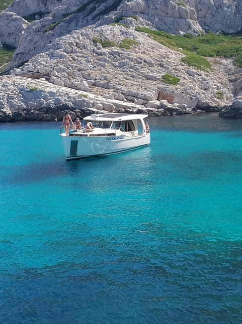 Cruise, Coffee and Swimming in the Calanques of Frioul - Coffee, biscuits, and time to slow down