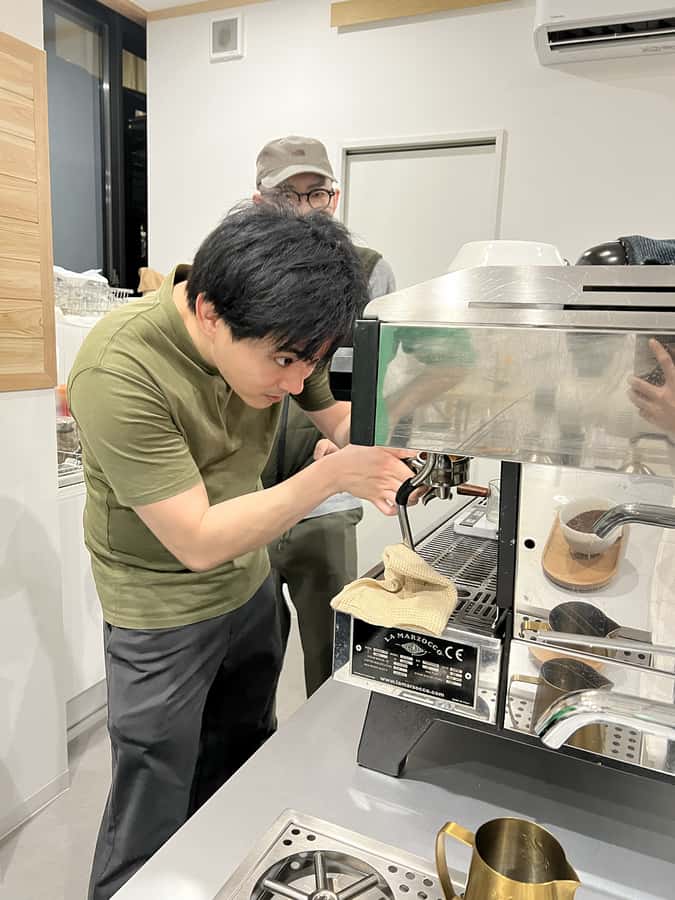 Discover Coffee Experience Latte Art Workshop at Tokyo - A small Tokyo class built around real practice