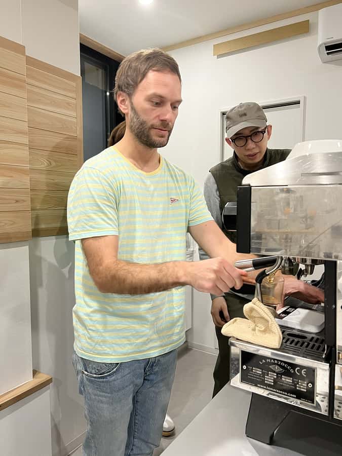 Discover Coffee Experience Latte Art Workshop at Tokyo - What the small group changes