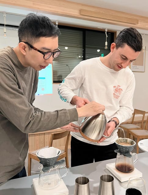 Discover Japanese Coffee Brewing Experience at Tokyo - Comparing the cups is where the workshop comes together