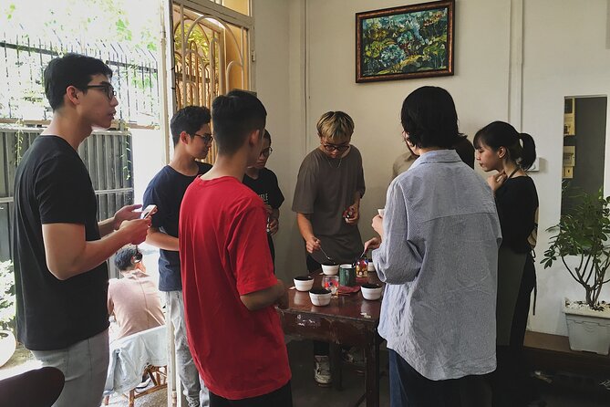 Discover Vietnam's Coffee Culture. - The value of a four-person group