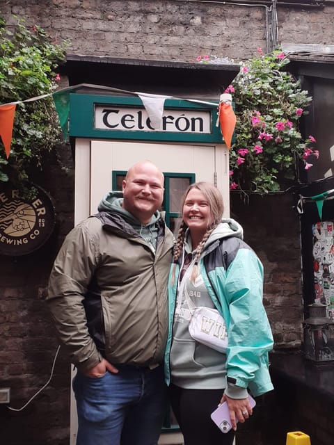 Dublin Food & Drink Walking Tour & Jameson Irish Coffee Demo - A pint and a story at The Brazen Head