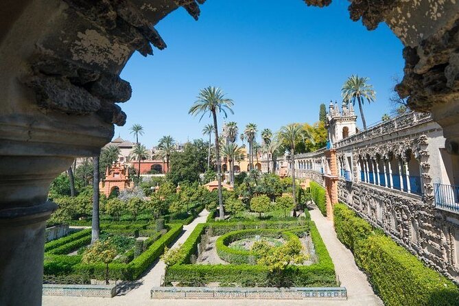 Exclusive Alcazar with breakfast or afternoon coffee in gardens - Key points to know before booking