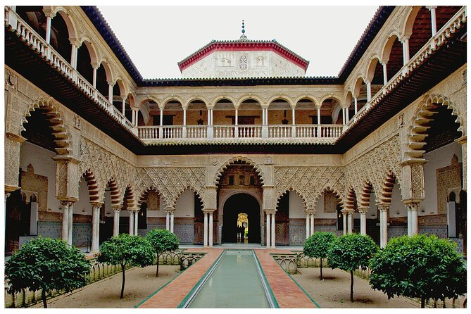 Exclusive Alcazar with breakfast or afternoon coffee in gardens - Who will enjoy this Alcázar experience?