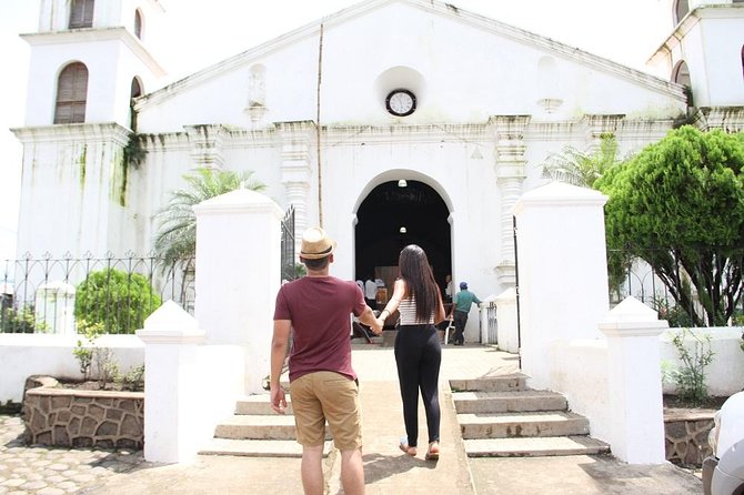 Flowers Route Tour-Colonial Towns, Handicraft & Coffee Plantation - Nahuizalco: crafts, markets, and a first look at local life