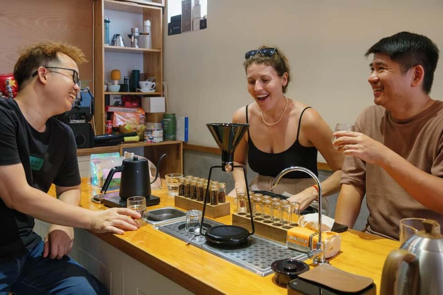 From Egg Coffee to Street Brews: Hanoi Walking Tour - Key points at a glance