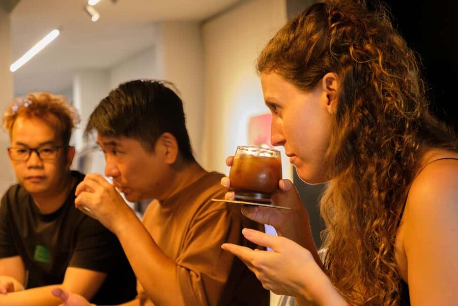 From Egg Coffee to Street Brews: Hanoi Walking Tour - What the three-and-a-half hours feel like
