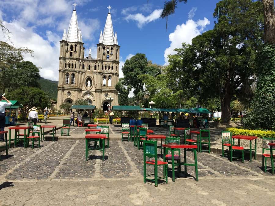 From Medellin: Day Trip to a Jardin Coffee Plantation - Tasting the beans and understanding the work