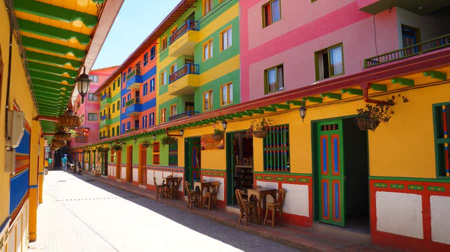 Guatape Coffee Villa including Rock Town & Waterfall - Climbing El Peñol for the lake view