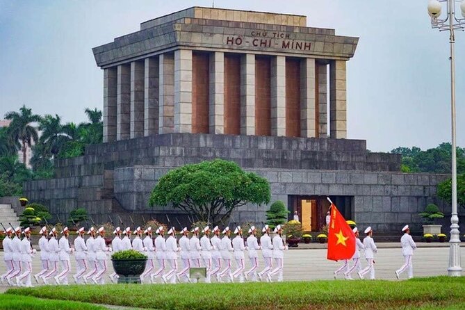 Ha Noi City Tour & Coffee Class - Lunch, then a slower hour at Hoan Kiem Lake