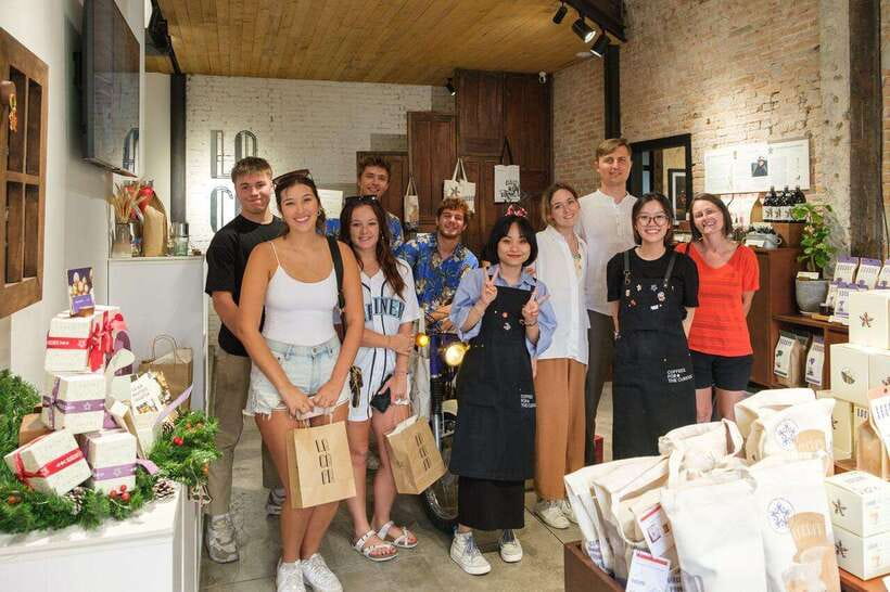 Hands-on Discovery of Vietnamese Coffee & Culture - The opening sensory experiment