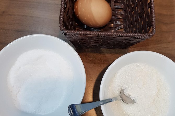 Hanoi daily egg coffee making course with local guide - The spring roll and the small extras