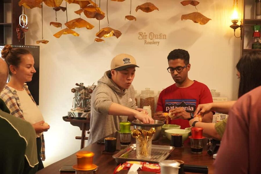 Hanoi: Hands-On 5 Vietnamese Coffees & 3 Local Wines Tasting - A quiet start inside Hanoi’s old coffee world