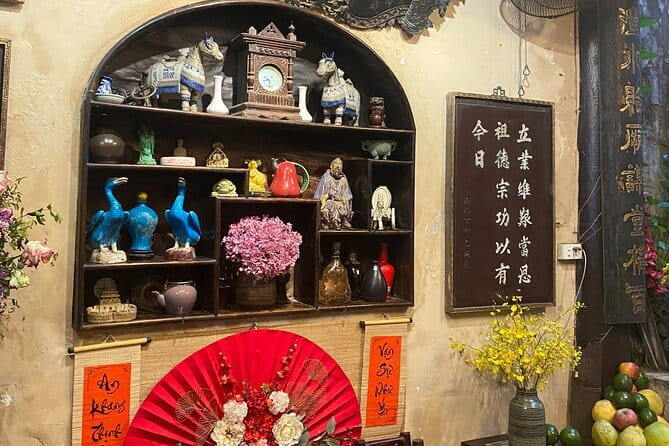 Hanoi History Coffee Tour - A quiet pause at Yen Thai Shrine