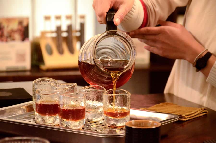 Hanoi: Vietnamese Coffee Workshop with 6 Brews and 8 Recipes - Comparing iced milk, coconut, and pour-over coffee
