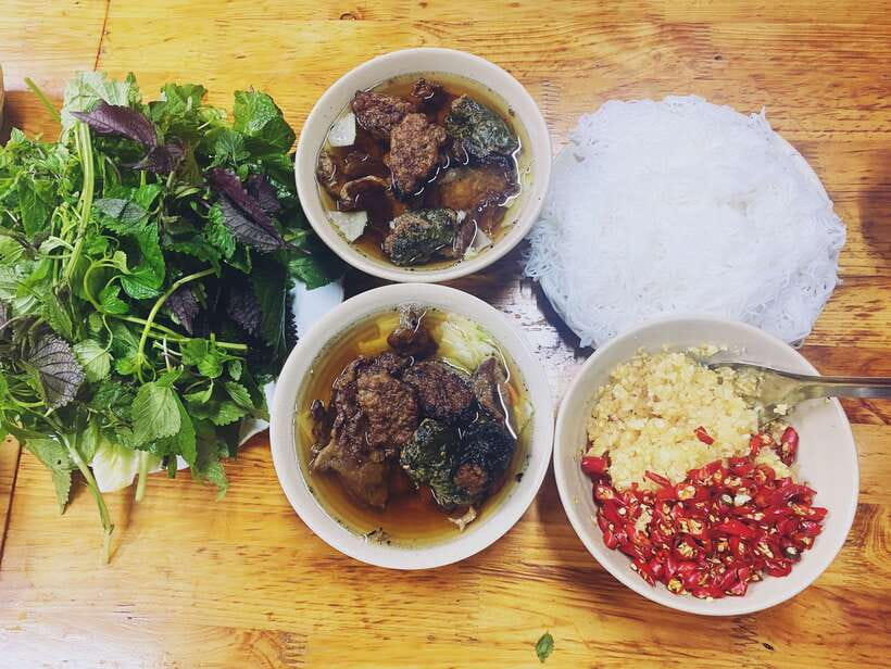Hanoi: Vietnamese Street Food Tour with Egg Coffee - What makes the food stops worthwhile