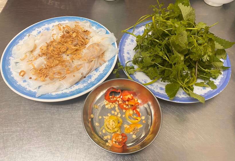 Hanoi: Vietnamese Street Food Tour with Egg Coffee - Dietary limits you should take seriously