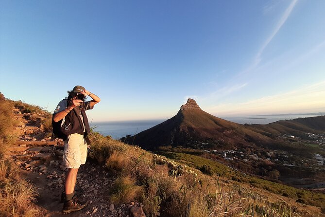 Hiking Lion's Head for sunrise, coffee & hotel Pick-up & Drop off - The upper ridge, rock and ladders