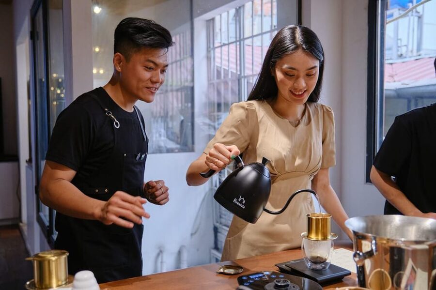 Ho Chi Minh City: Fun and Easy Coffee Workshop for Beginners - Phin Con Panna and the dessert finish