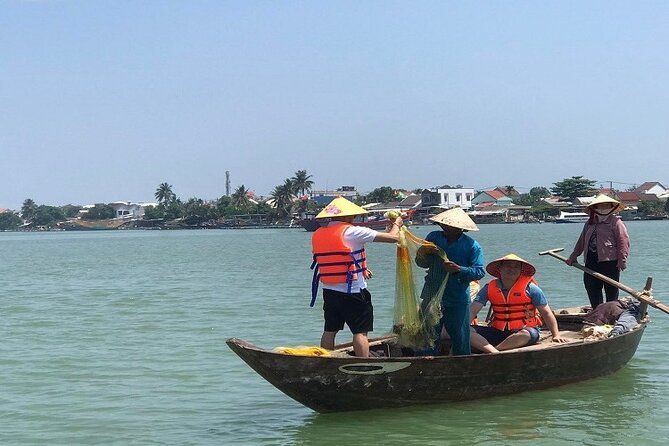 Hoi An Buffaloes Riding/Coracle Boat Tour/Coffee Class with Lunch - Cao Lau and coffee at the local restaurant