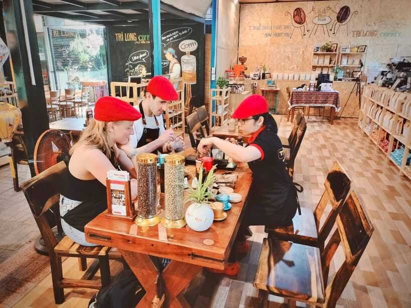 Hoi An: Vietnamese Coffee Making Course - Timing, meeting point, and group choices