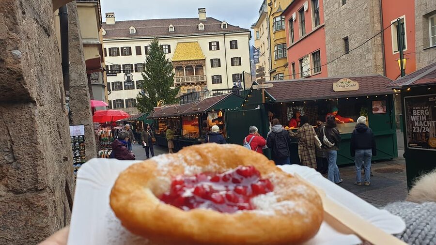 Innsbruck: Sweets & Coffee Tour - Private Guided Tour - The Golden Roof and Imperial Palace