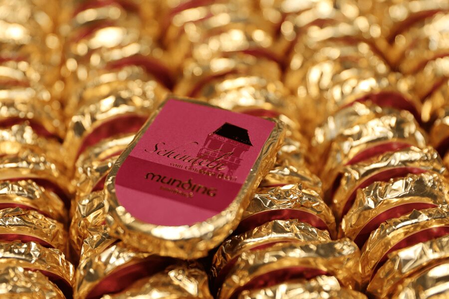Innsbruck: Sweets & Coffee Tour - Private Guided Tour - The Nordkette view adds scale