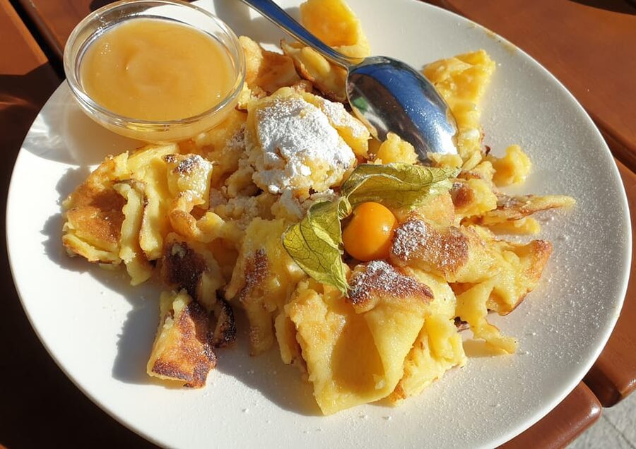 Innsbruck: Sweets & Coffee Tour - Private Guided Tour - What the four tastings and two drinks mean in practice